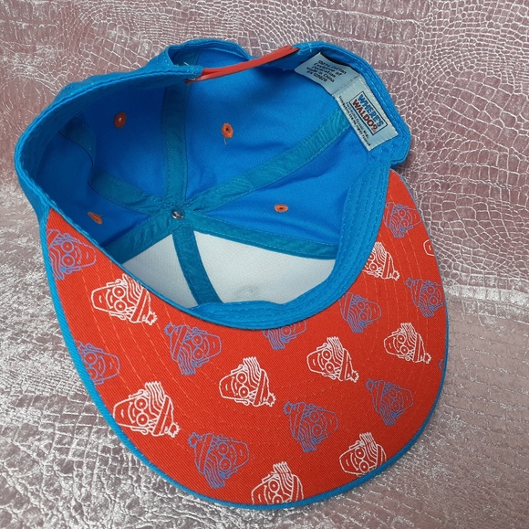 Wheres Waldo Hat - Picture 3 of 3